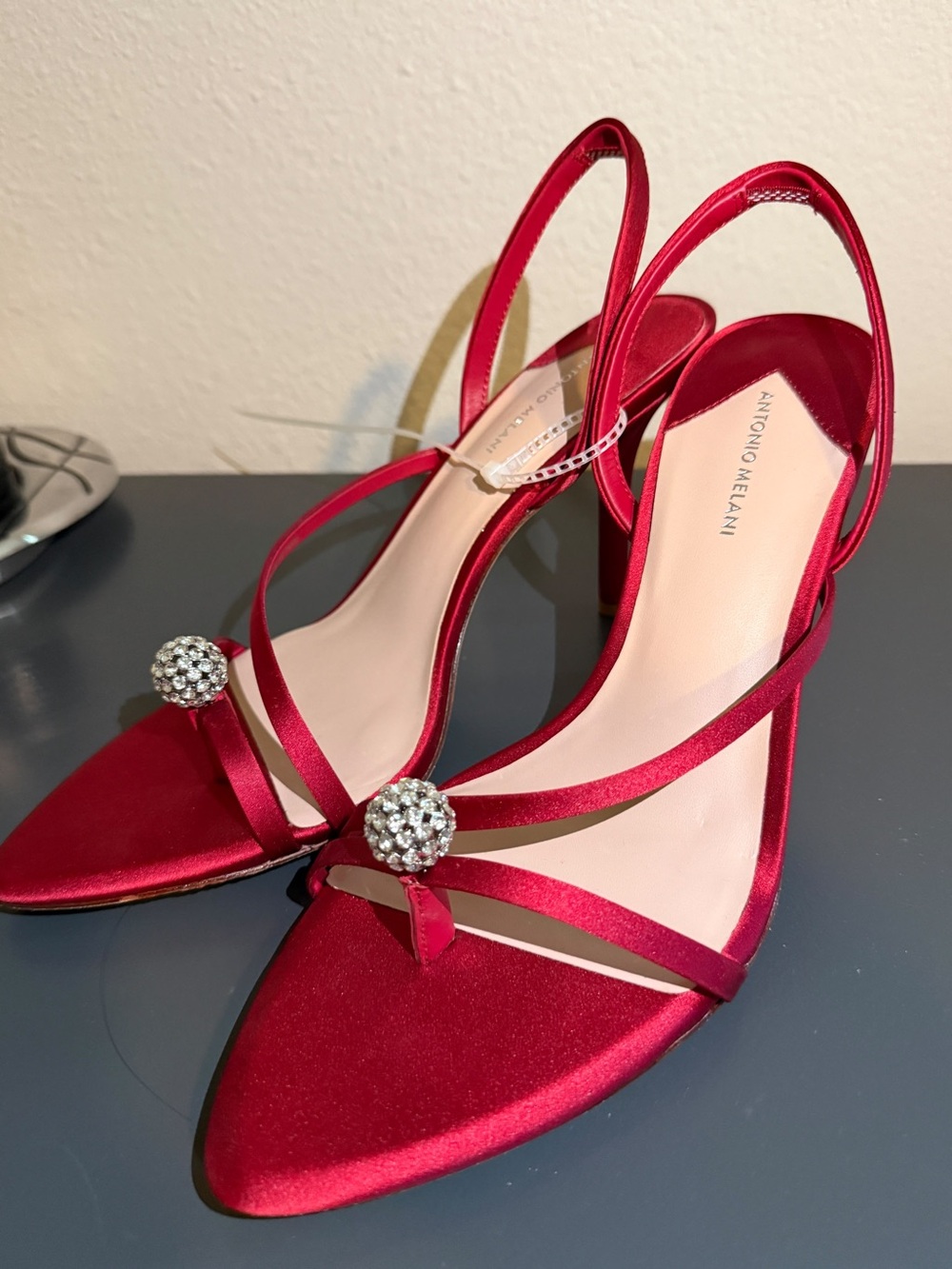 NWT Antonio Melani Rennin Red Pointed-Toe Slingback Heels
